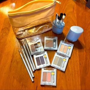 Women make up complete set 👁💄💋